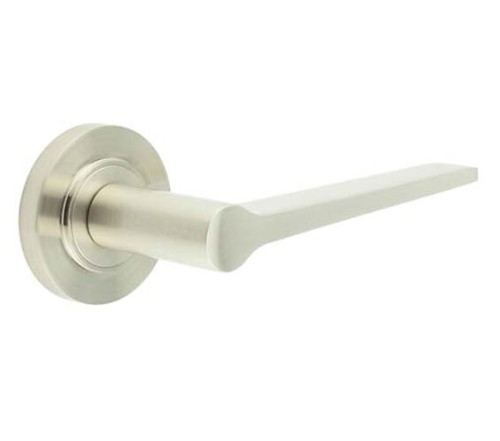 KNIGHTSBRIDGE LEVER HANDLE ON ROSE - (7 ROSE OPTIONS)